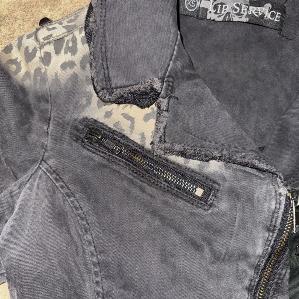 Vintage Lip Service distressed soft denim animal print jacket - Picture 8 of 12